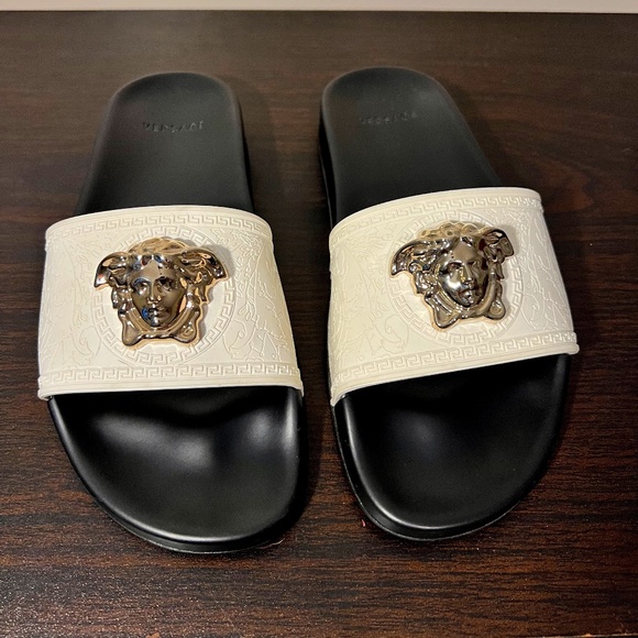 Versace Shoes - Versace Palazzo Medusa Pool Slides